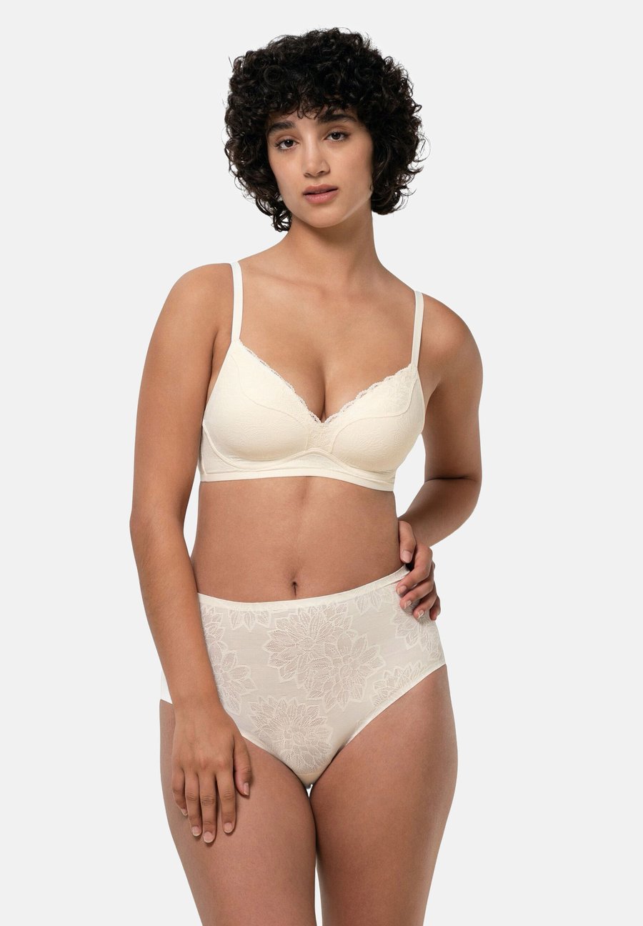 Брифы Triumph 2-PACK FIT SMART, Chrysantheme/Off-White
Брифы Triumph 2-PACK FIT SMART, Chrysantheme/Off-White