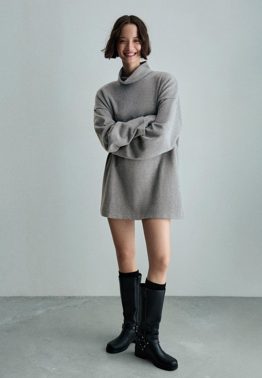 Платье Bershka WIDE SLEEVES, Grey
Платье Bershka WIDE SLEEVES, Grey