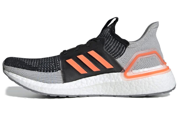Мужские беговые кроссовки Adidas Ultraboost 19
Мужские беговые кроссовки Adidas Ultraboost 19