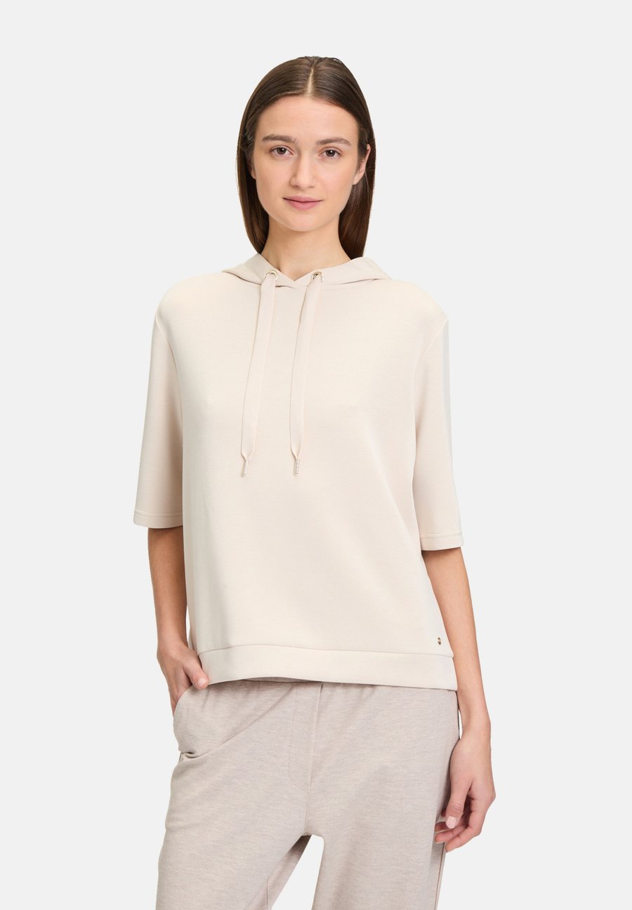 Футболка Betty & Co MIT KAPUZE, Grau/Beige
Футболка Betty & Co MIT KAPUZE, Grau/Beige