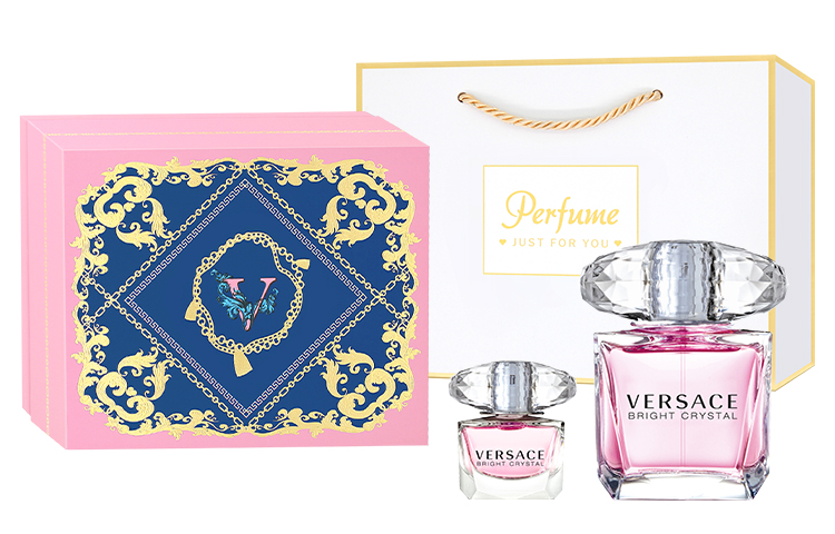 Набор духов Crystal Diamond для женщин VERSACE
Набор духов Crystal Diamond для женщин VERSACE