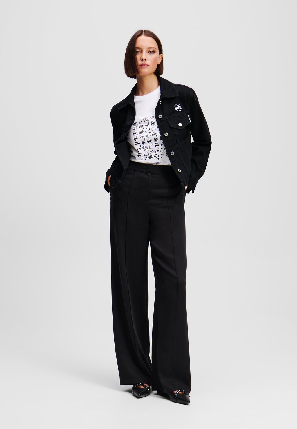 Брюки STRAIGHT-LEG KARL LAGERFELD, черный
Брюки STRAIGHT-LEG KARL LAGERFELD, черный