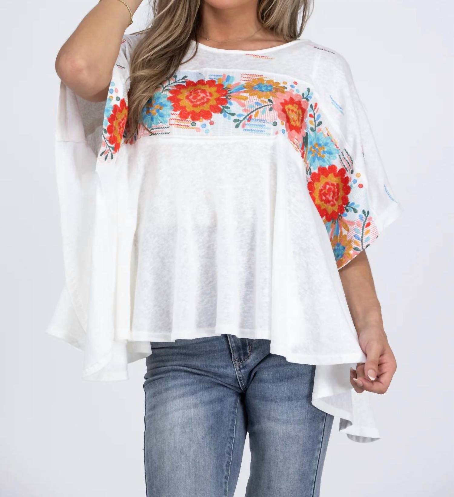 Вышитый топ белого цвета Savannah Jane
Вышитый топ белого цвета Savannah Jane