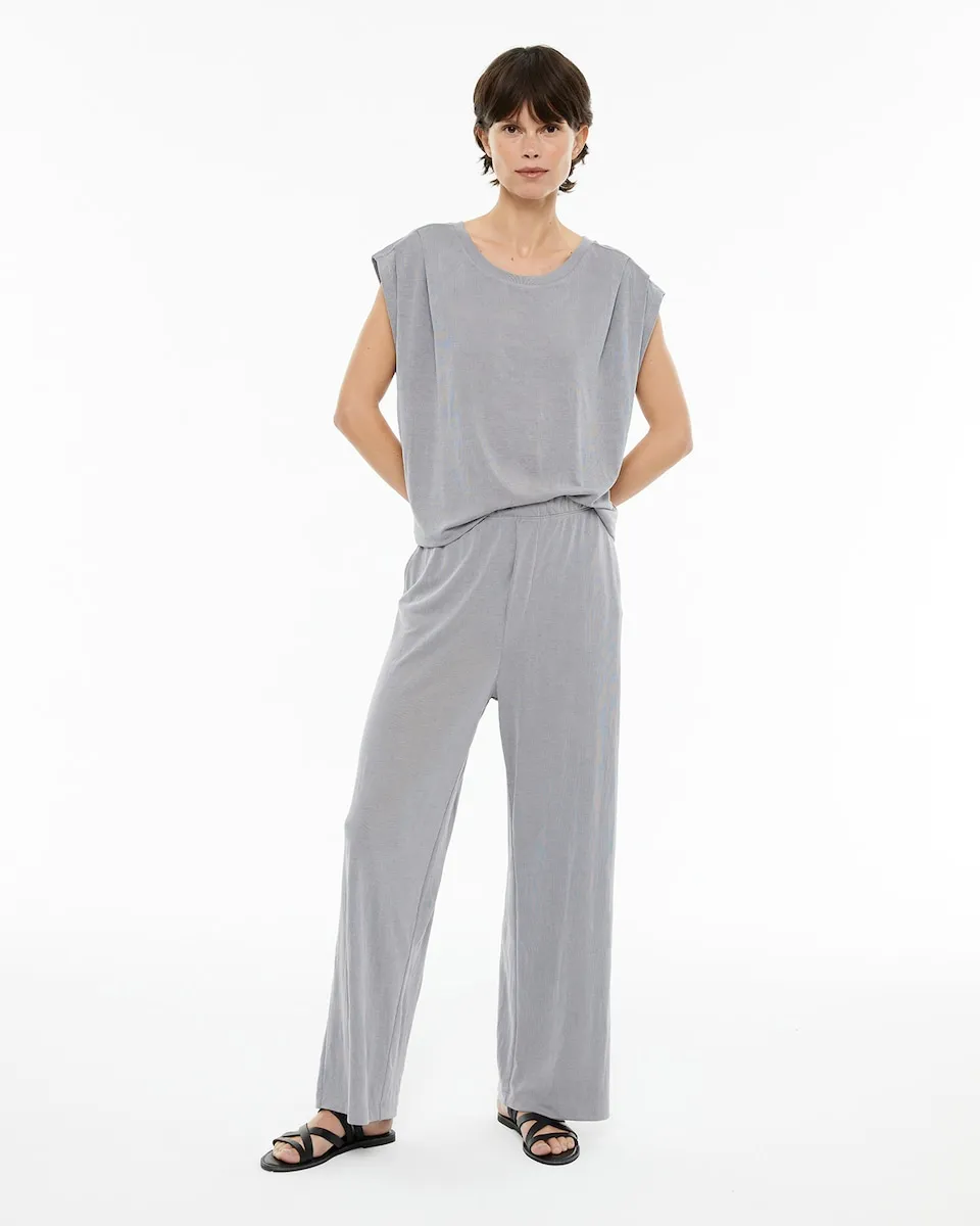 Женские широкие брюки-комфорт с эластичной талией System Action, светло-серый
Женские широкие брюки-комфорт с эластичной талией System Action, светло-серый