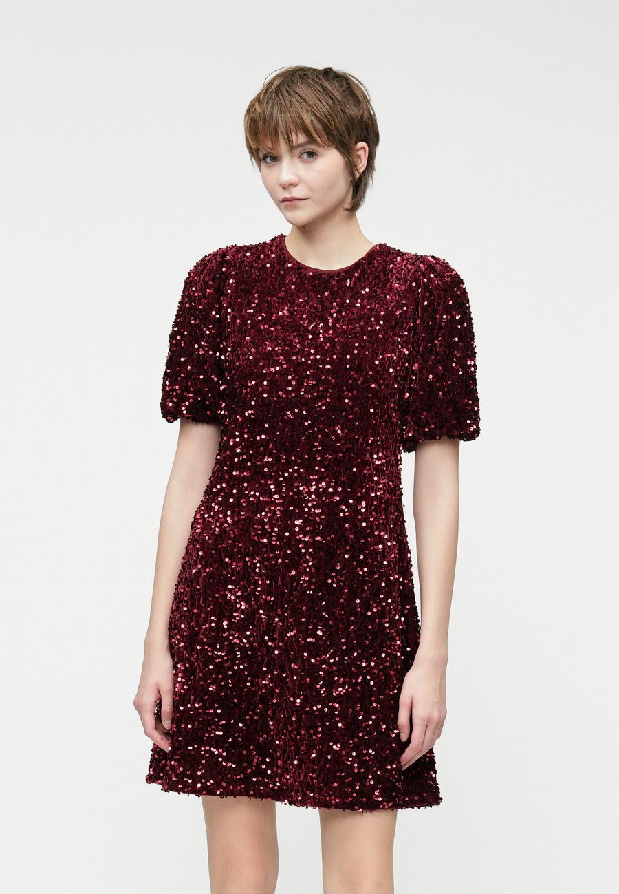 Платье Vero Moda VMBELLA O NECK DRESS, Zinfandel/Dark Red
Платье Vero Moda VMBELLA O NECK DRESS, Zinfandel/Dark Red