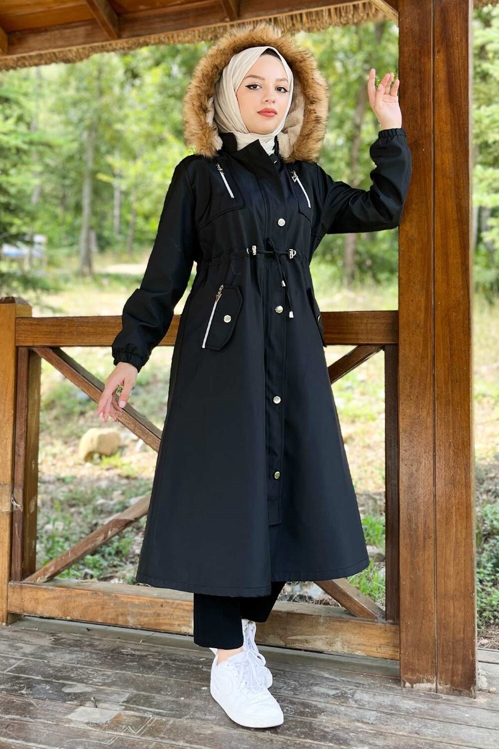 Куртка на молнии с капюшоном Moda_Mihram, черный 
Куртка на молнии с капюшоном Moda_Mihram, черный