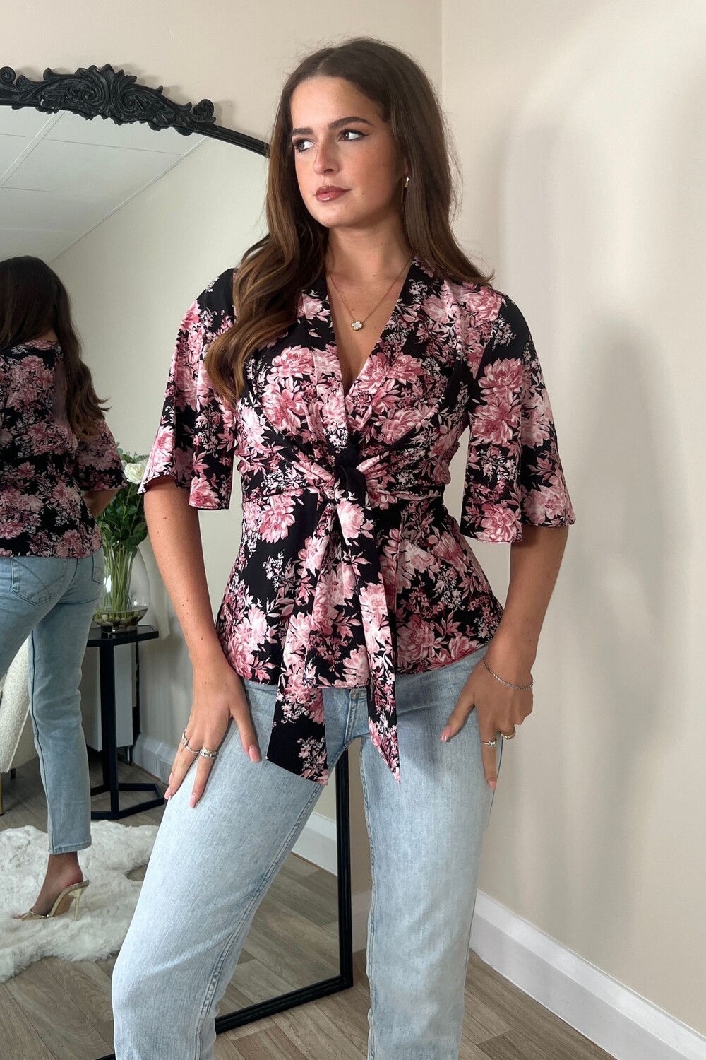 Брук топ с завязками и запахом Girl In Mind, черный
Брук топ с завязками и запахом Girl In Mind, черный