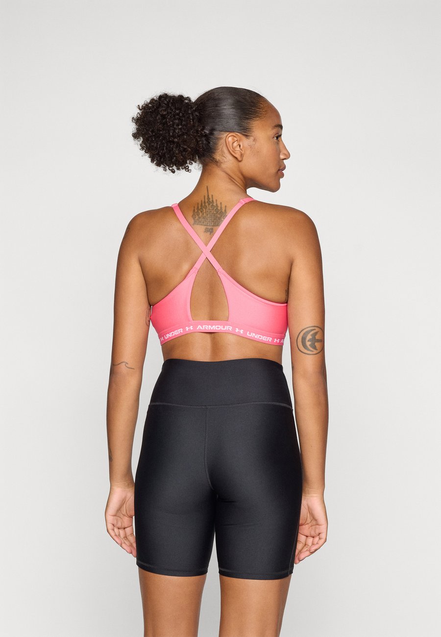 Бюстгальтер Under Armour CROSSBACK LOW, Super Pink/White/Pink
Бюстгальтер Under Armour CROSSBACK LOW, Super Pink/White/Pink