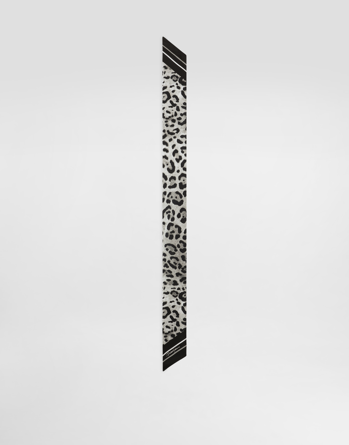 Платок из саржи с леопардовым принтом (6x100) Dolce & Gabbana, принт
Платок из саржи с леопардовым принтом (6x100) Dolce & Gabbana, принт