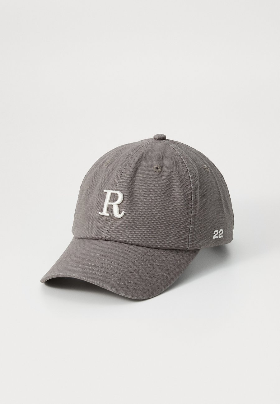 Бейсболка ReCap MONOGRAM UNISEX, Dark Grey
Бейсболка ReCap MONOGRAM UNISEX, Dark Grey