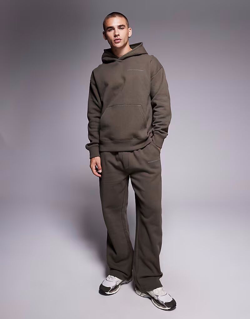 Мешковатые джоггеры в тон коричневого цвета Good For Nothing
Мешковатые джоггеры в тон коричневого цвета Good For Nothing