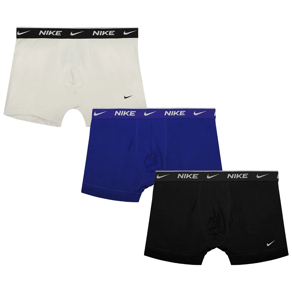 Боксеры 3 шт Nike Eday Trunk, разноцветный
Боксеры 3 шт Nike Eday Trunk, разноцветный