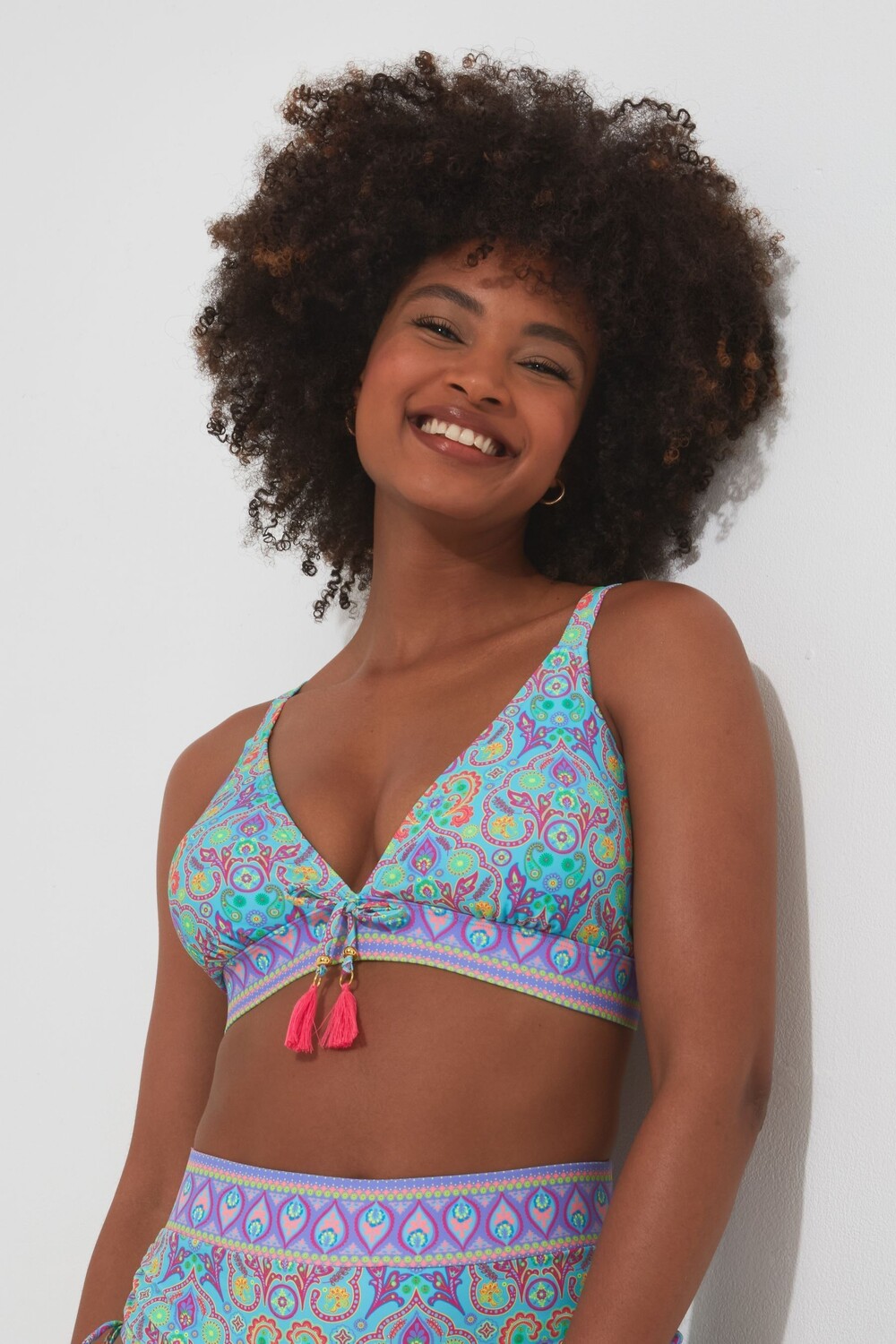 Яркий лиф бикини с глубоким вырезом и принтом плитки Joe Browns, синий
Яркий лиф бикини с глубоким вырезом и принтом плитки Joe Browns, синий