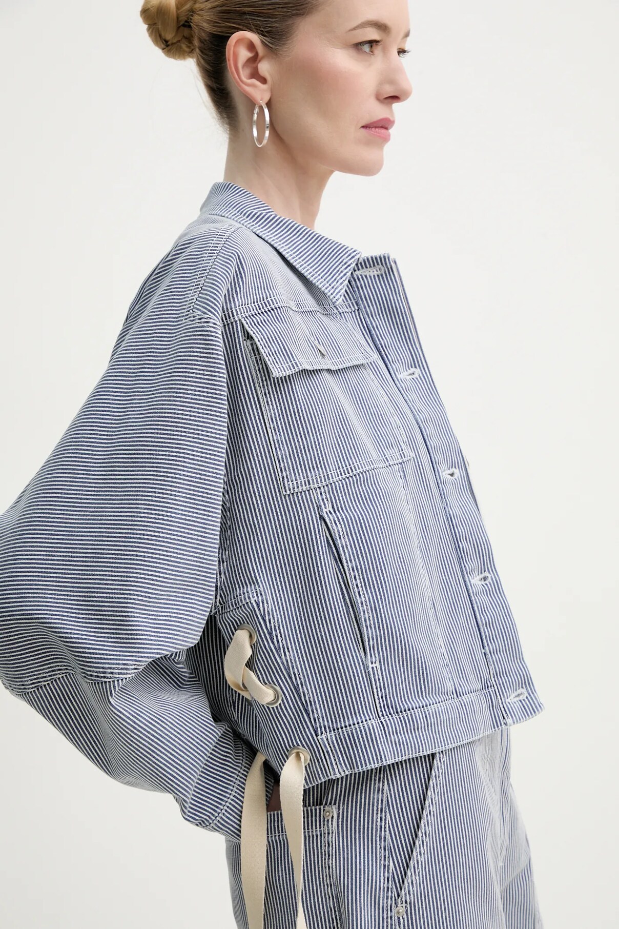 Джинсовая куртка из хлопка FAMKE Munthe, синий
Джинсовая куртка из хлопка FAMKE Munthe, синий