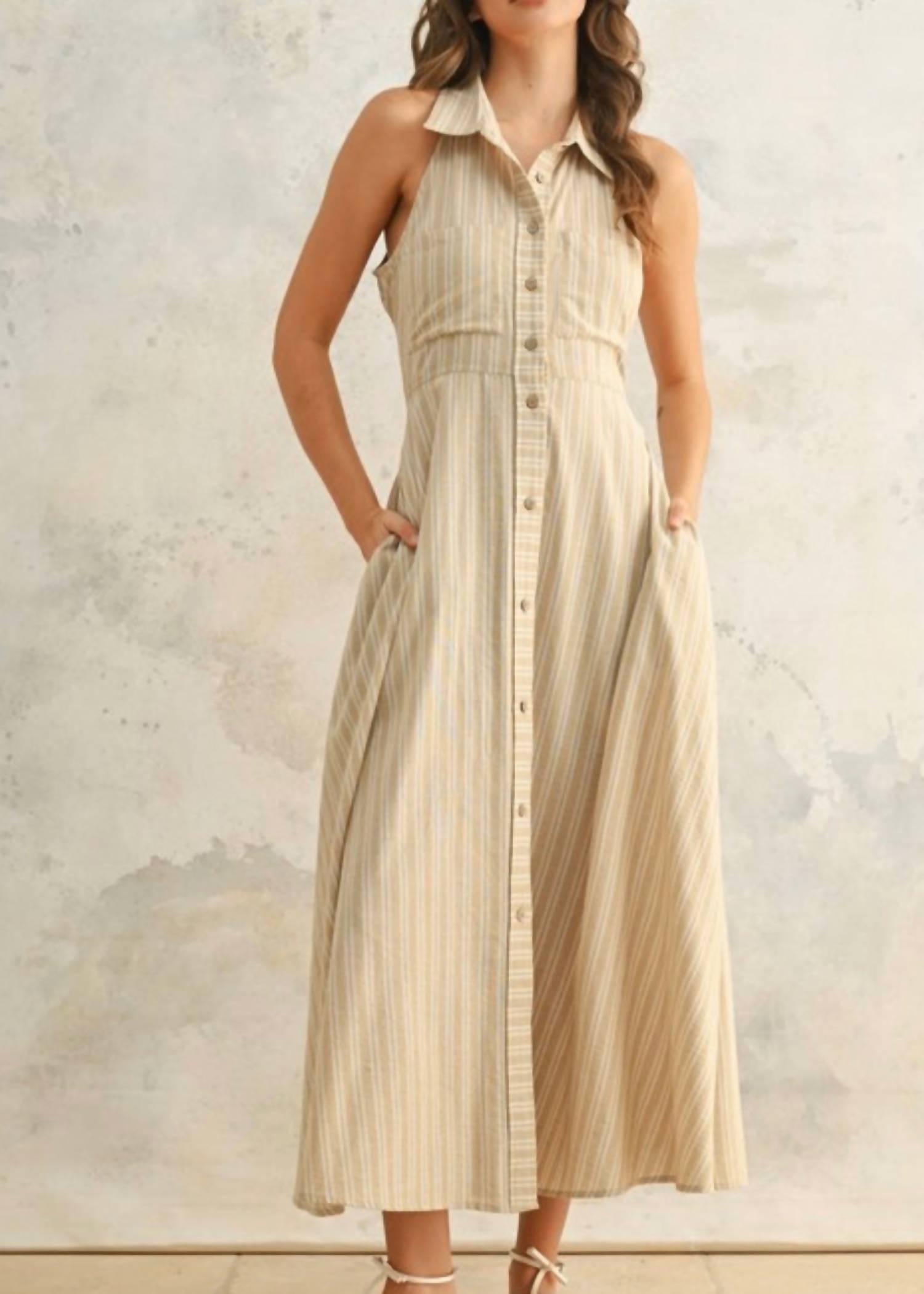 Саванна миди-платье в бежевом цвете MIOU MUSE
Саванна миди-платье в бежевом цвете MIOU MUSE