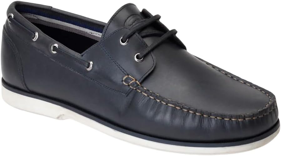 Коричневые лодочные туфли от Base London
Коричневые лодочные туфли от Base London