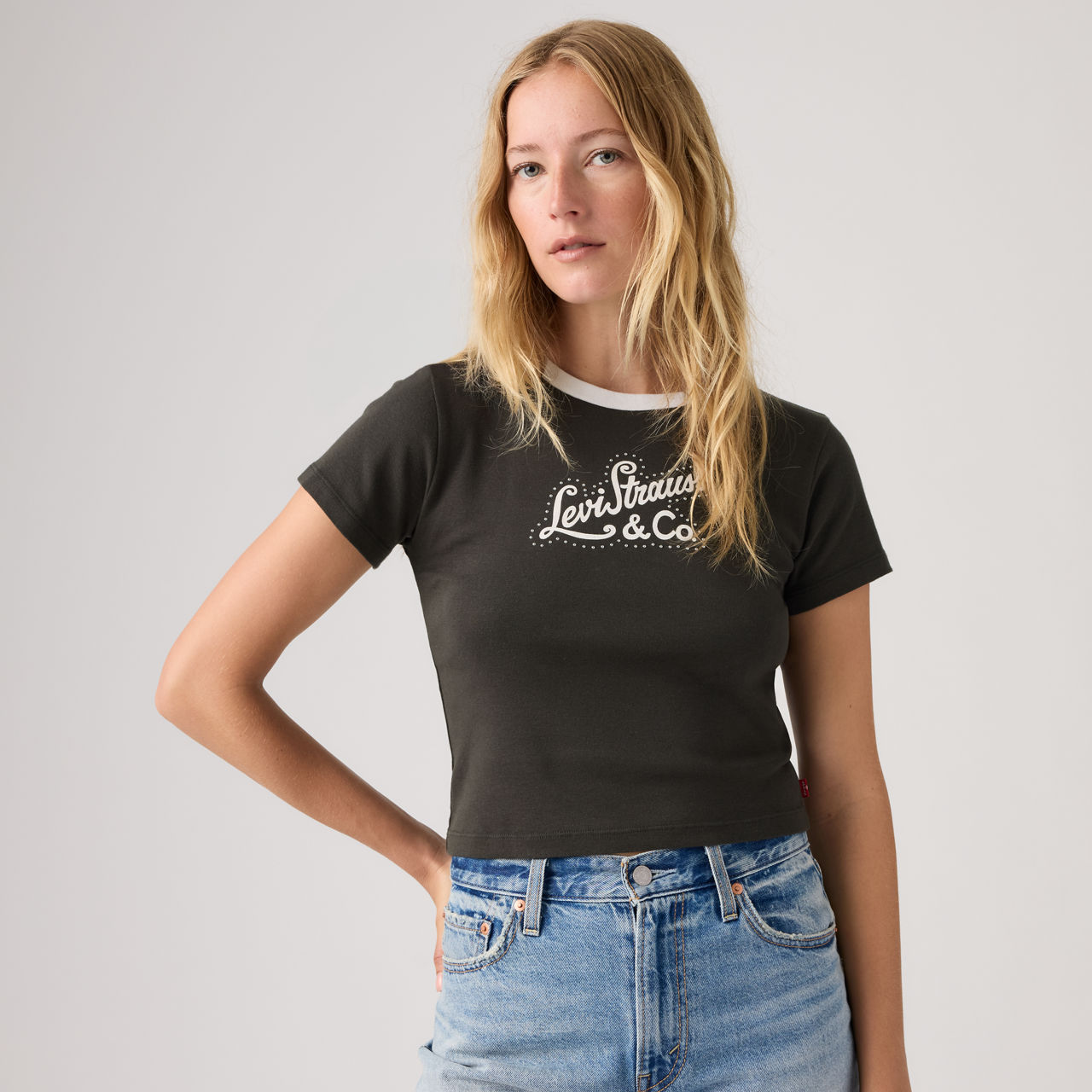 Футболка с графическим принтом Essential Sporty Levi's, Black
Футболка с графическим принтом Essential Sporty Levi's, Black