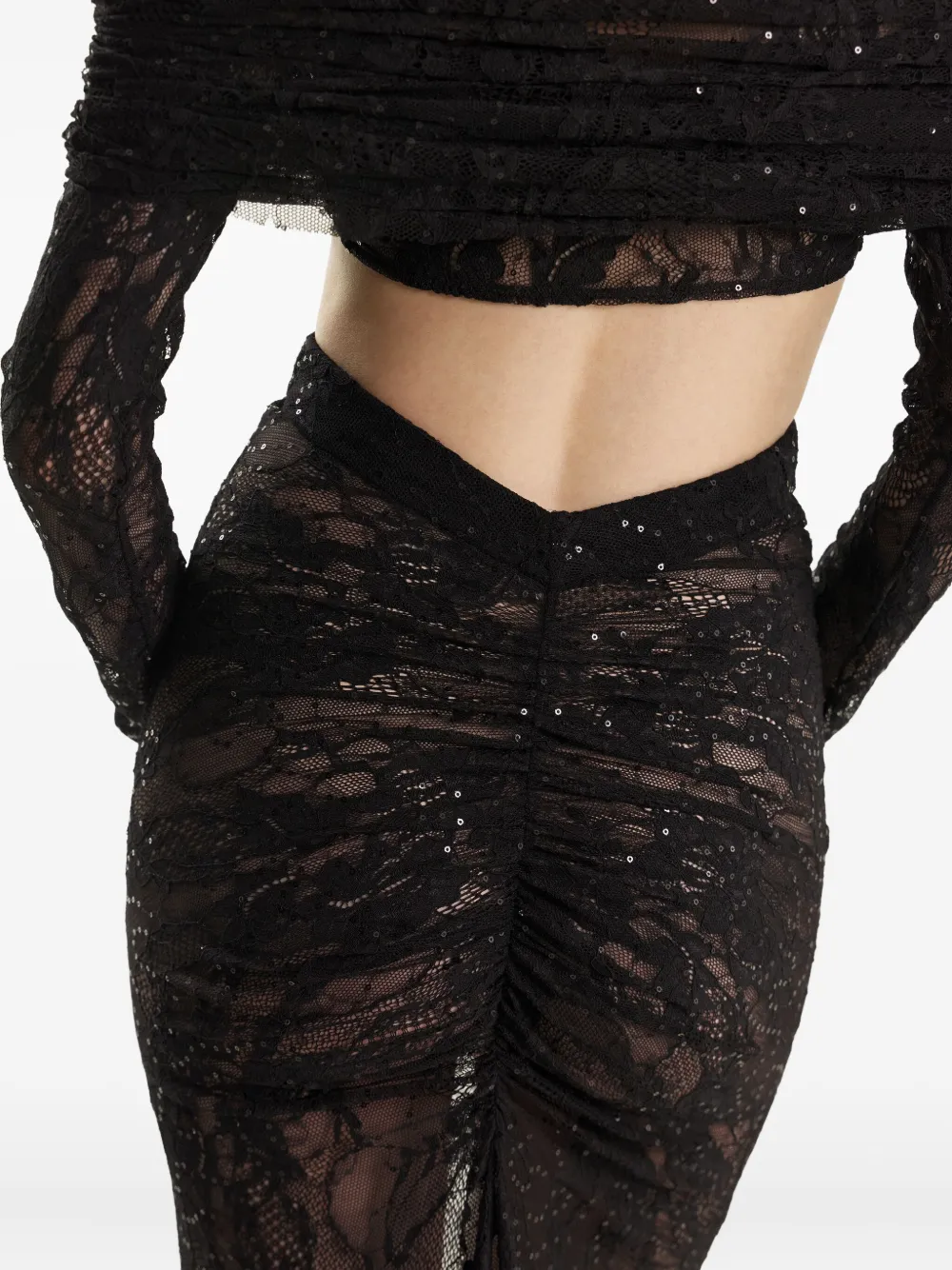 Кружевной топ, украшенный пайетками 2310 STUDIO, черный
Кружевной топ, украшенный пайетками 2310 STUDIO, черный