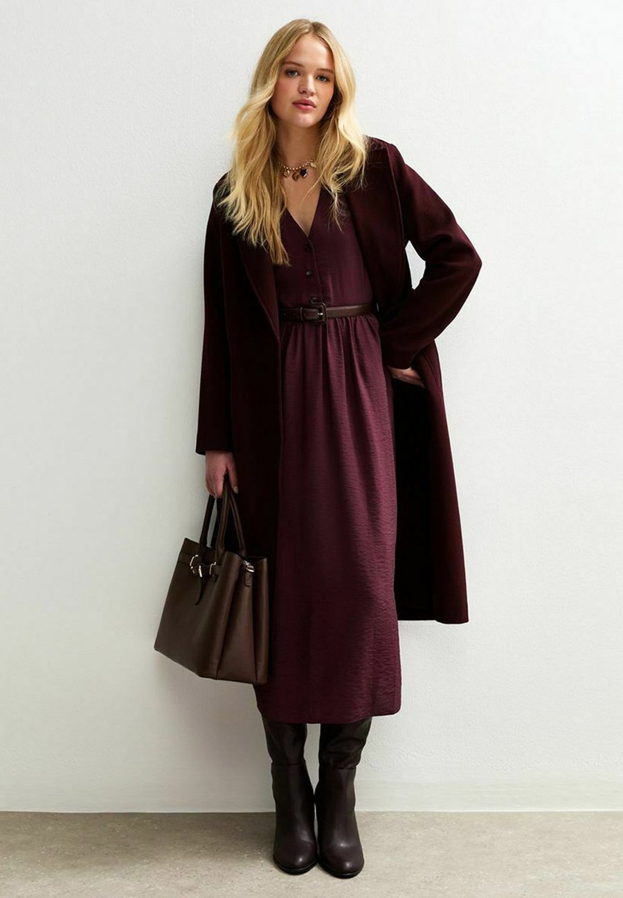 Платье New Look FLUTTER SLEEVE BUTTON FRONT MIDI, Burgundy/Red
Платье New Look FLUTTER SLEEVE BUTTON FRONT MIDI, Burgundy/Red