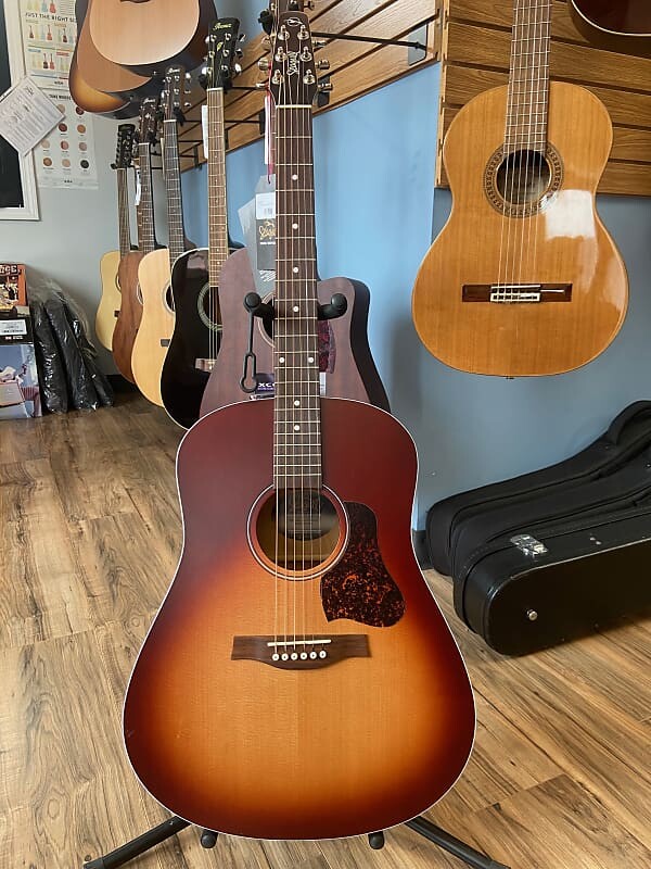 Акустическая гитара Seagull Entourage Dreadnought 2018 - Autumn Burst
Акустическая гитара Seagull Entourage Dreadnought 2018 - Autumn Burst