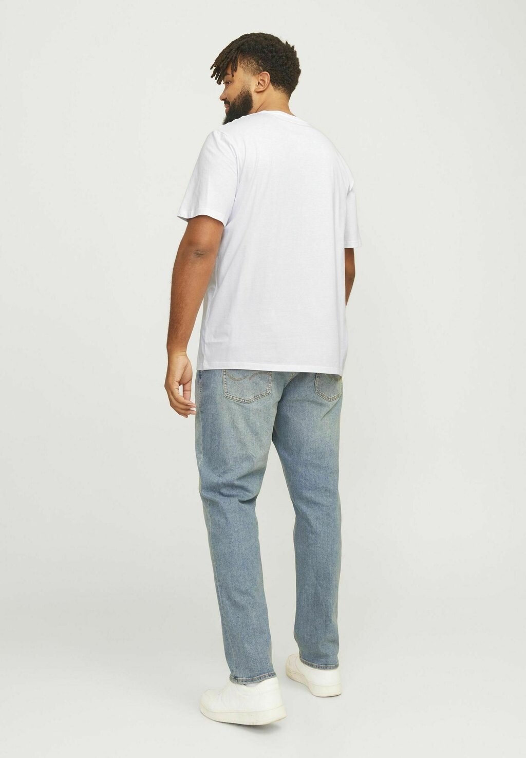 Футболка с принтом LOGO TEE O-NECK Jack & Jones, белый
Футболка с принтом LOGO TEE O-NECK Jack & Jones, белый