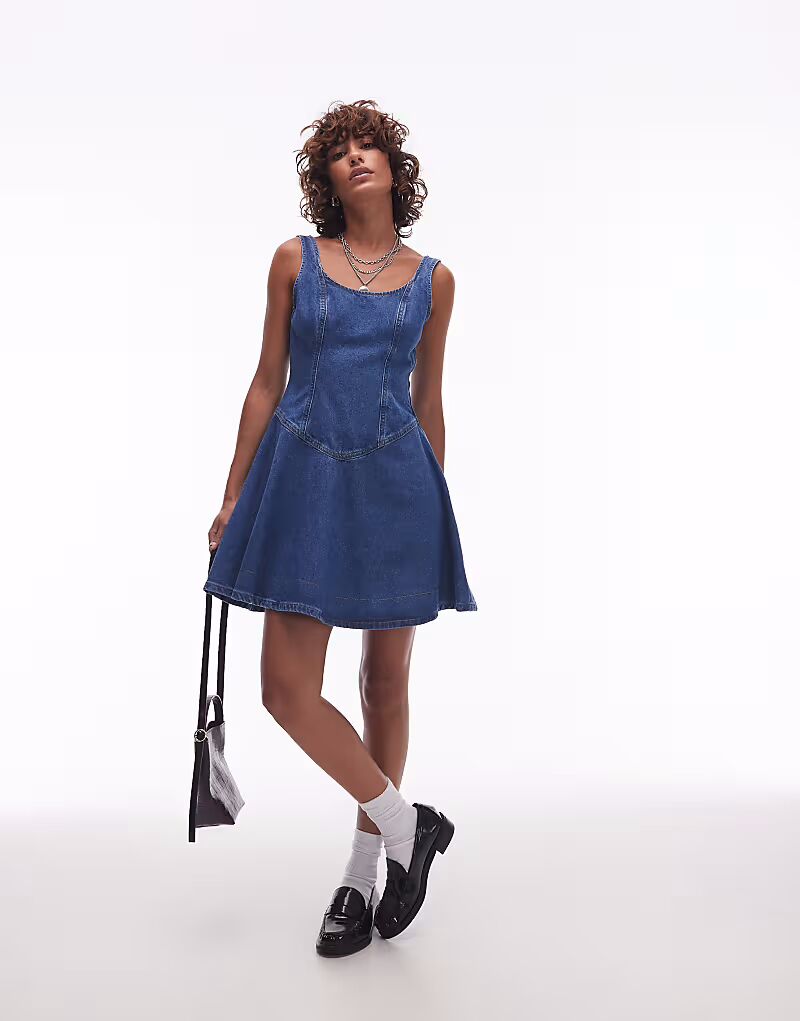 Мини-платье из денима с заниженной талией и бретельками, цвет "отбеленный" Topshop
Мини-платье из денима с заниженной талией и бретельками, цвет "отбеленный" Topshop