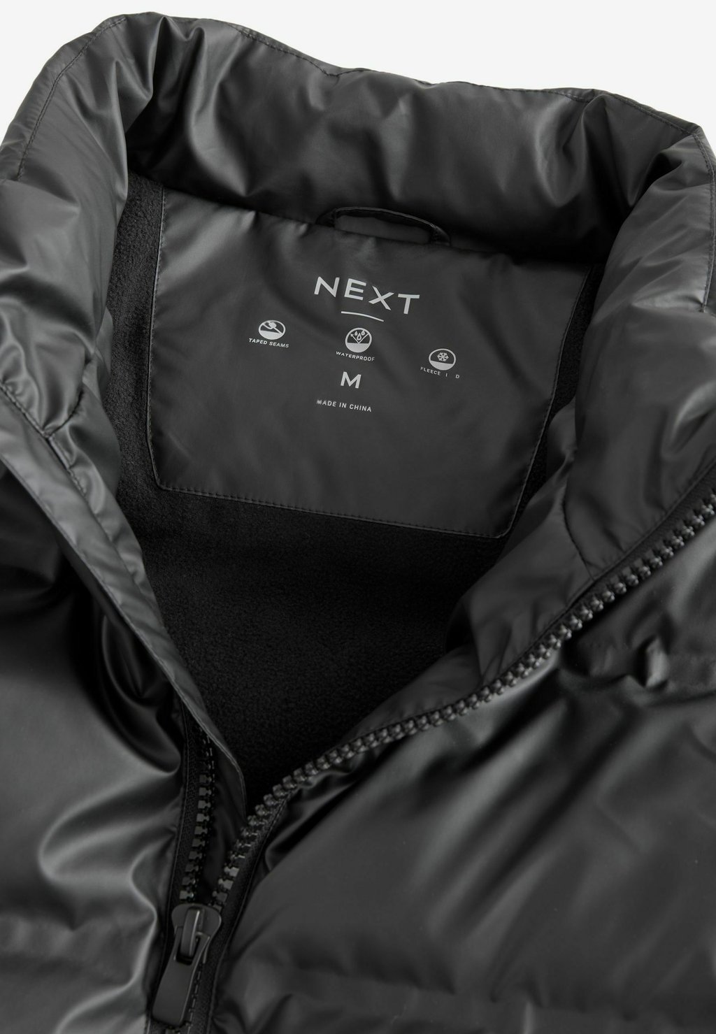 Зимняя куртка RUBBERISED HEATSEAL FUNNEL PUFFER Next, черный
Зимняя куртка RUBBERISED HEATSEAL FUNNEL PUFFER Next, черный