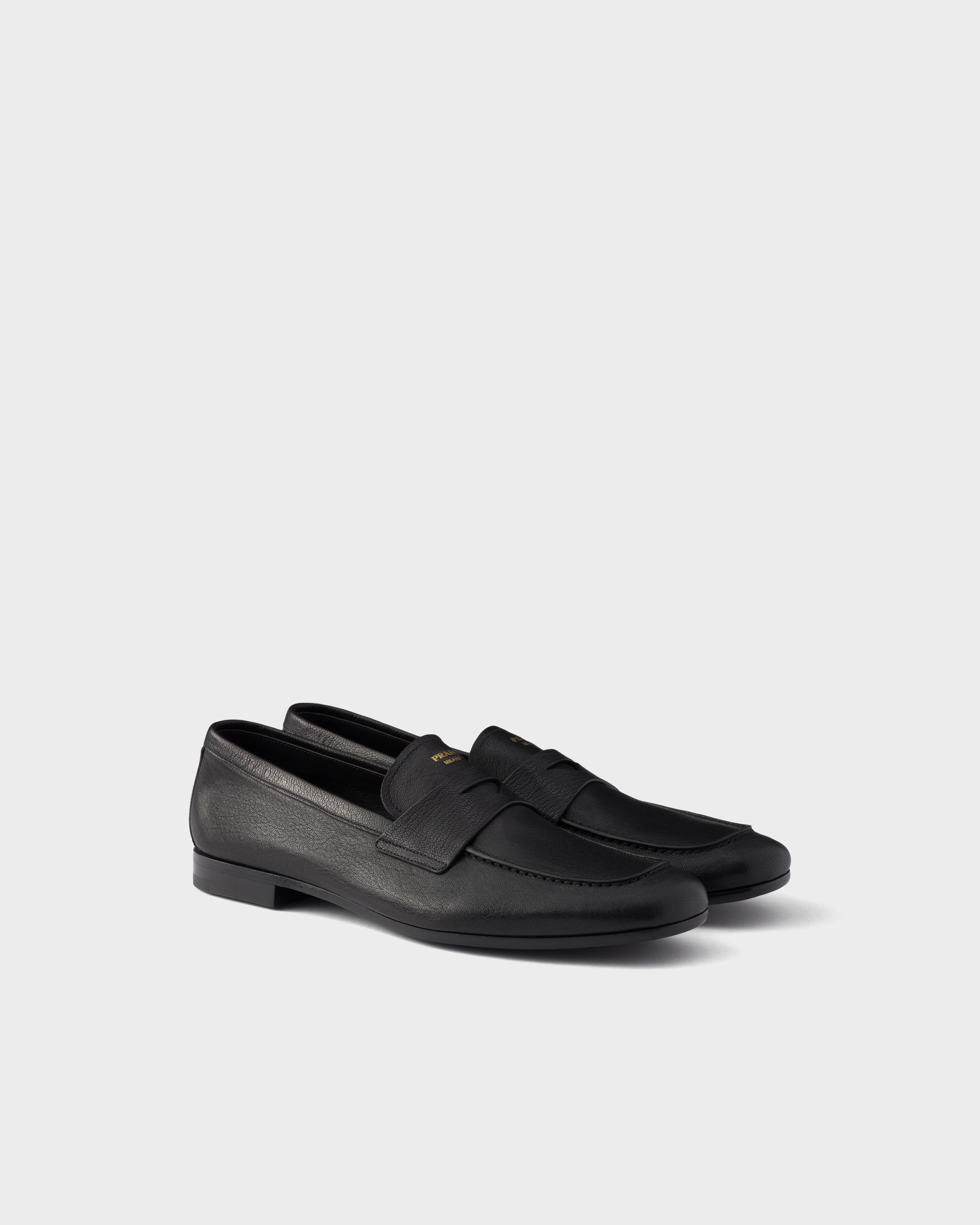 Кожаные лоферы Prada, черный
Кожаные лоферы Prada, черный