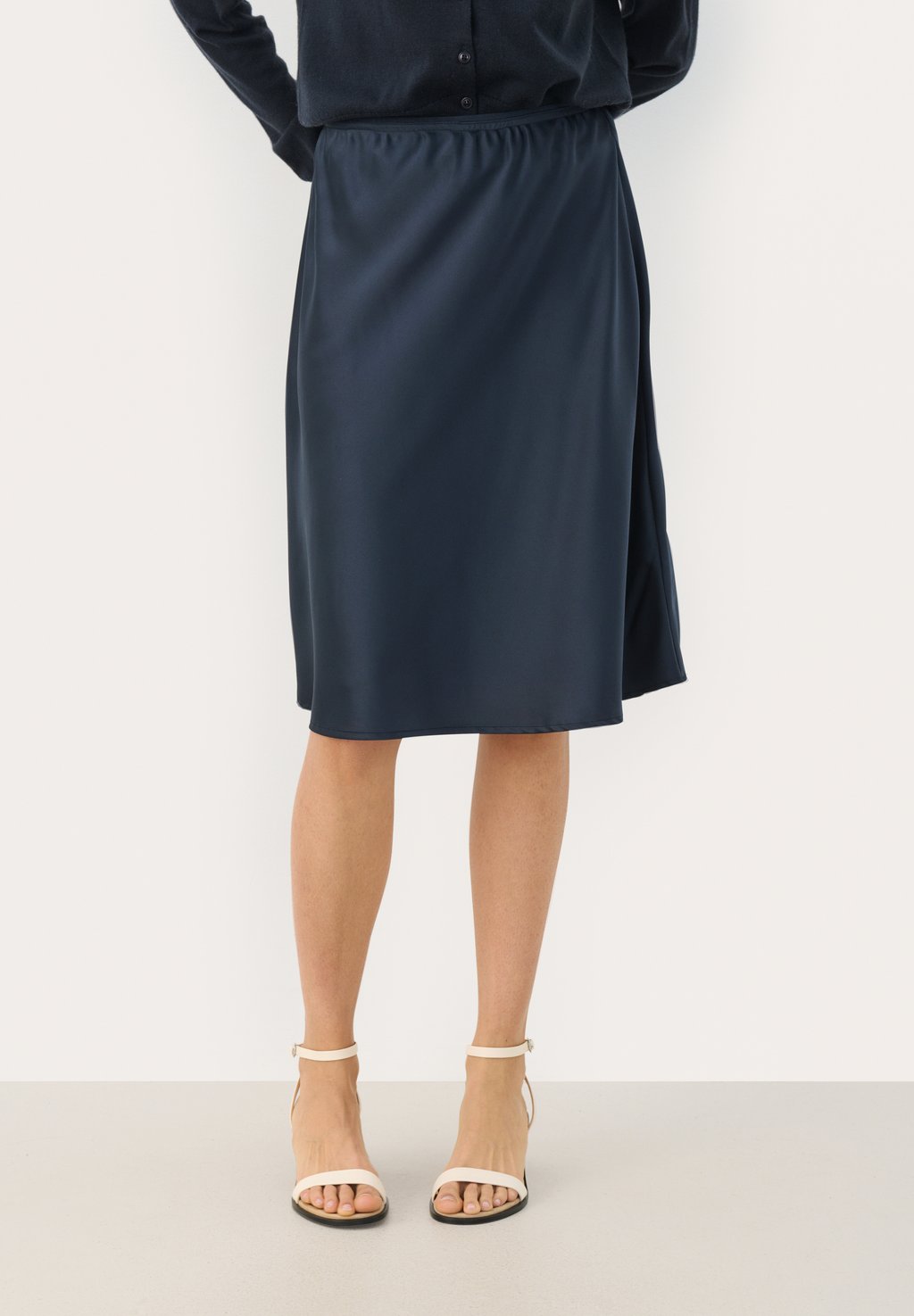 Юбка А-силуэта RAYE Part Two, темно-синий
Юбка А-силуэта RAYE Part Two, темно-синий