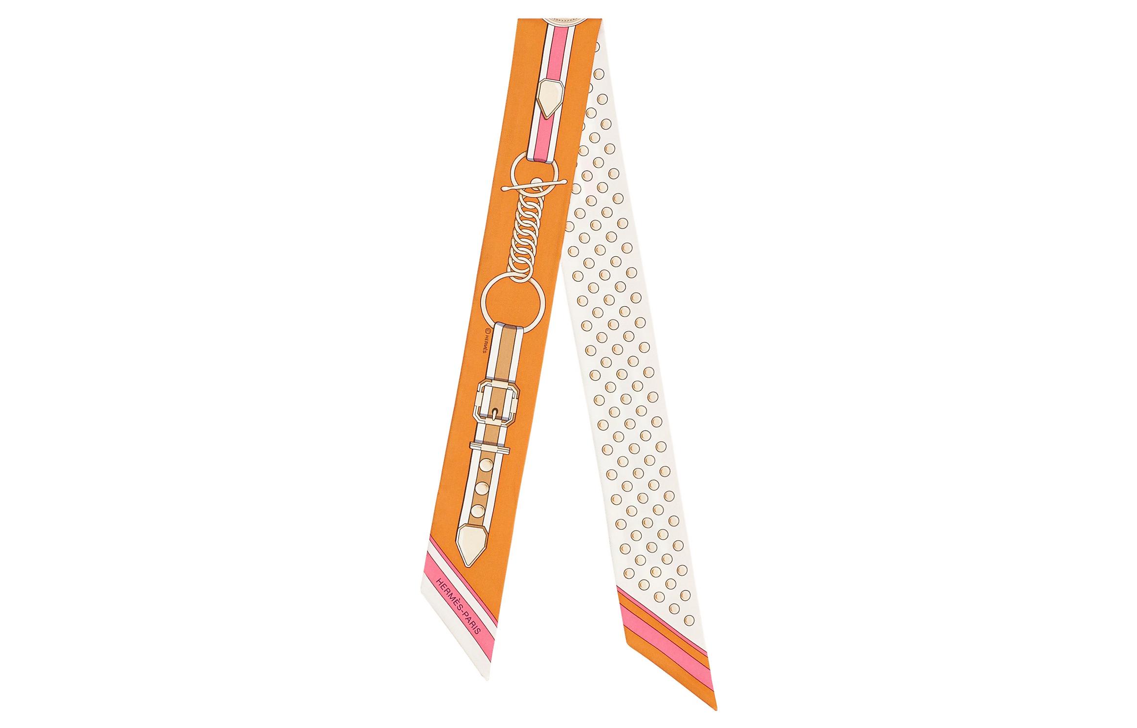 Шелковый платок женский кремовый/красно-коричневый/кораллово-красный HERMES
Шелковый платок женский кремовый/красно-коричневый/кораллово-красный HERMES