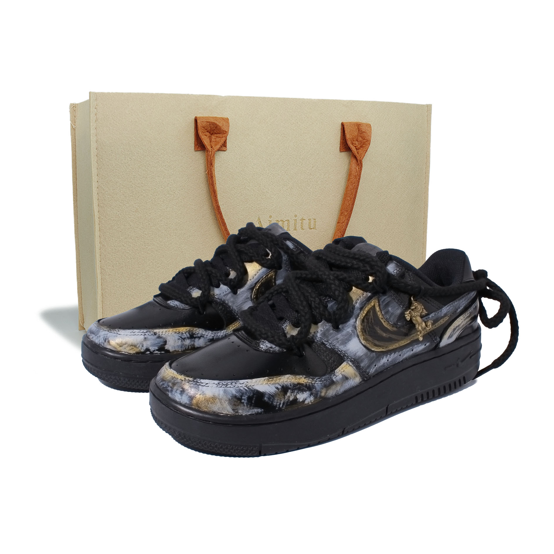 Nike Gamma Force Gilded Leaping Horse Кожаные Кроссовки для скейтбординга Low Top Unisex Black Gold
Nike Gamma Force Gilded Leaping Horse Кожаные Кроссовки для скейтбординга Low Top Unisex Black Gold