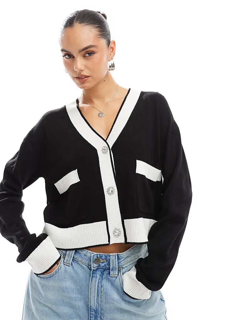 Кардиган с контрастной отделкой и стразовыми пуговицами черного цвета Brave Soul
Кардиган с контрастной отделкой и стразовыми пуговицами черного цвета Brave Soul