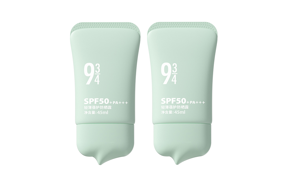 Легкий защитный лосьон с солнцезащитой для контроля жирного блеска, для жирной и комбинированной кожи 943
Легкий защитный лосьон с солнцезащитой для контроля жирного блеска, для жирной и комбинированной кожи 943