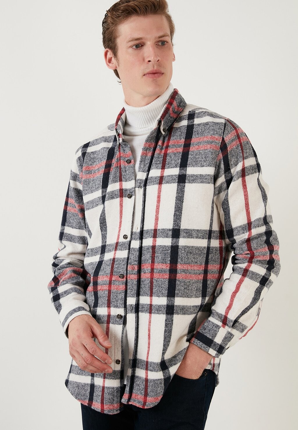 Рубашка REGULAR FIT Buratti, цвет ecru-dark blue
Рубашка REGULAR FIT Buratti, цвет ecru-dark blue