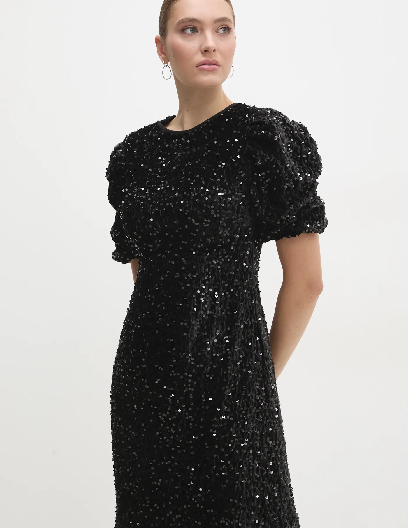 Платье Answear Lab, черный 
Платье Answear Lab, черный