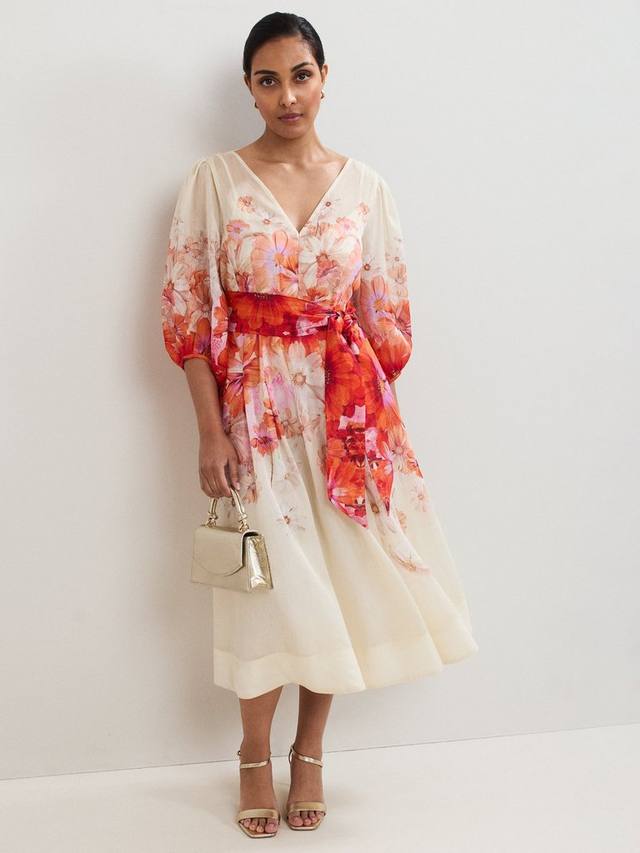 Платье миди Petite Jaslyn с цветочным принтом из TENCEL Lyocell Phase Eight
Платье миди Petite Jaslyn с цветочным принтом из TENCEL Lyocell Phase Eight