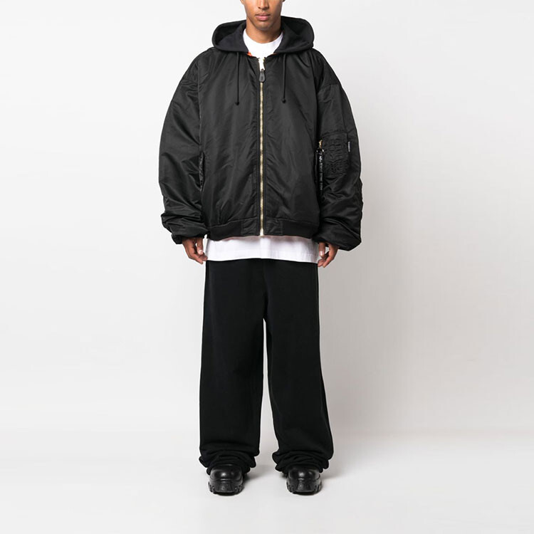 Куртка унисекс черная Vetements, черный
Куртка унисекс черная Vetements, черный