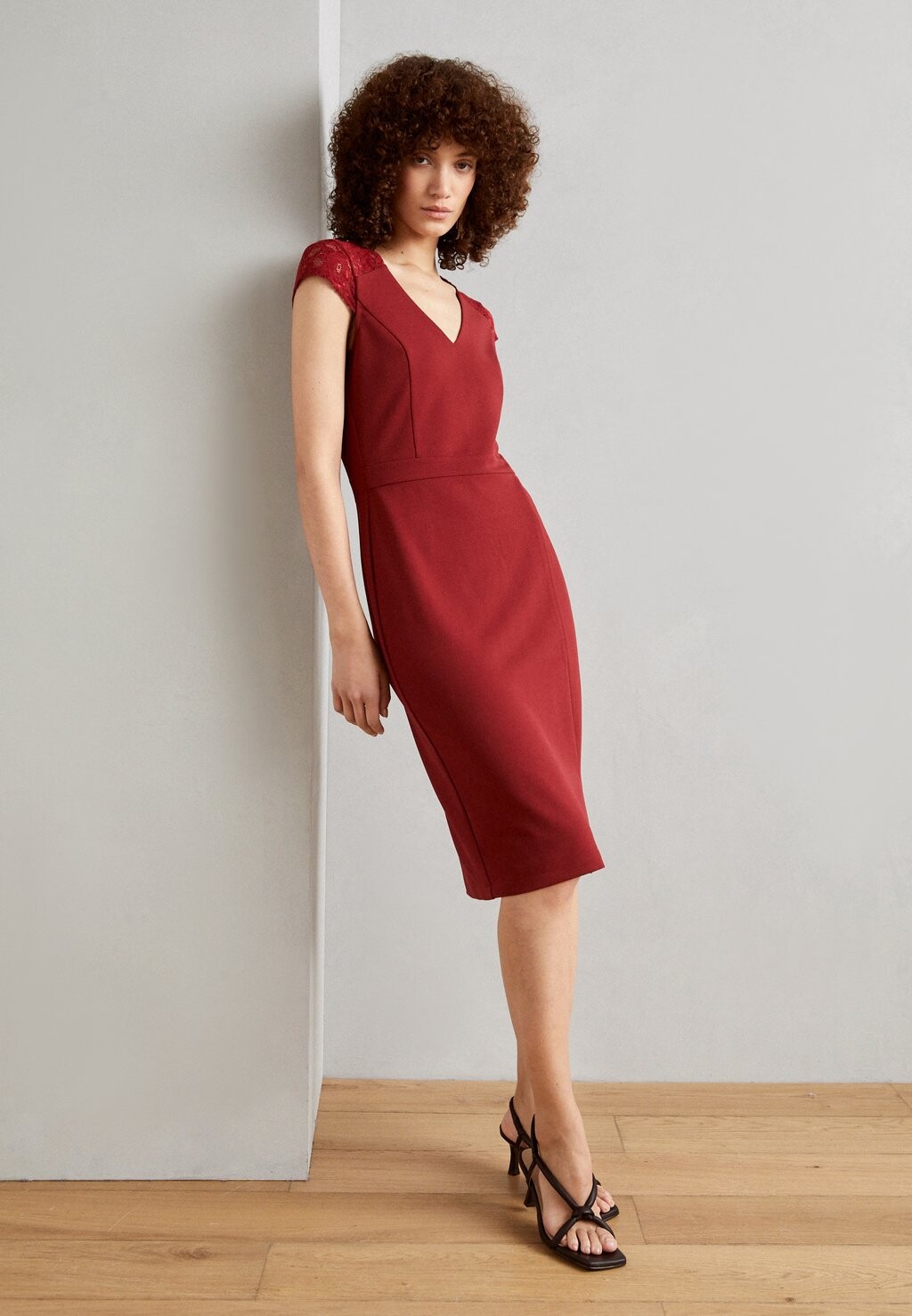 Платье из джерси Anna Field, цвет dark red
Платье из джерси Anna Field, цвет dark red