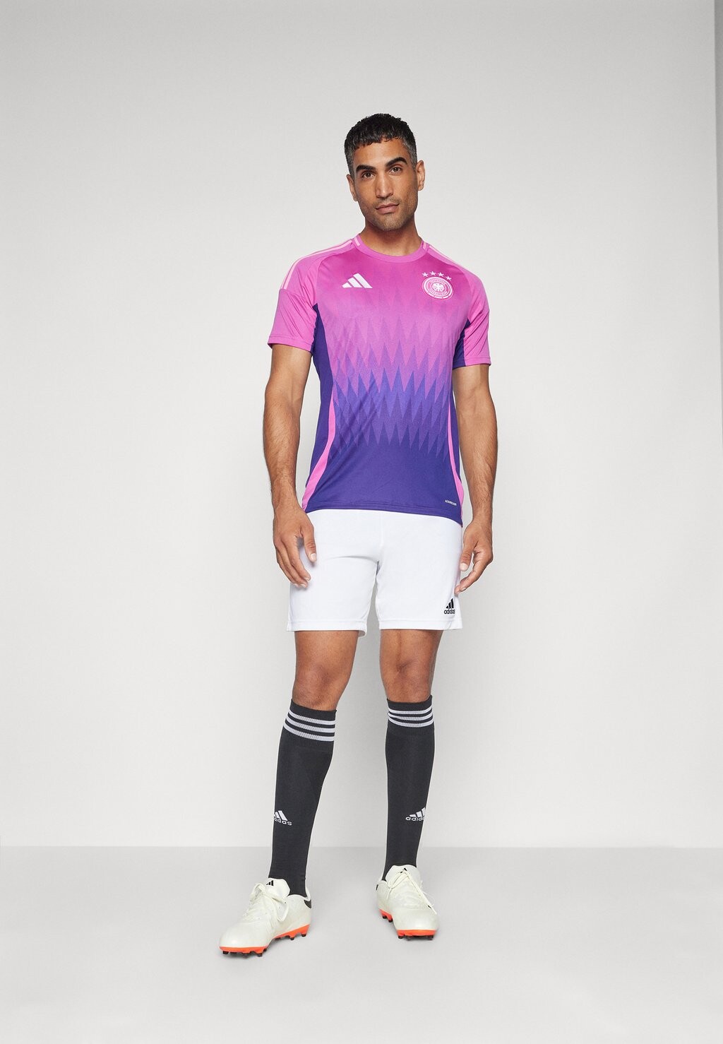 Футбольная майка DEUTSCHLAND DFB AWAY JERSEY adidas, пестрый розовый
Футбольная майка DEUTSCHLAND DFB AWAY JERSEY adidas, пестрый розовый