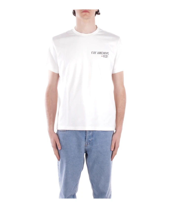 Футболка с логотипом спереди, приталенного кроя, из хлопка. Fay, белый
Футболка с логотипом спереди, приталенного кроя, из хлопка. Fay, белый