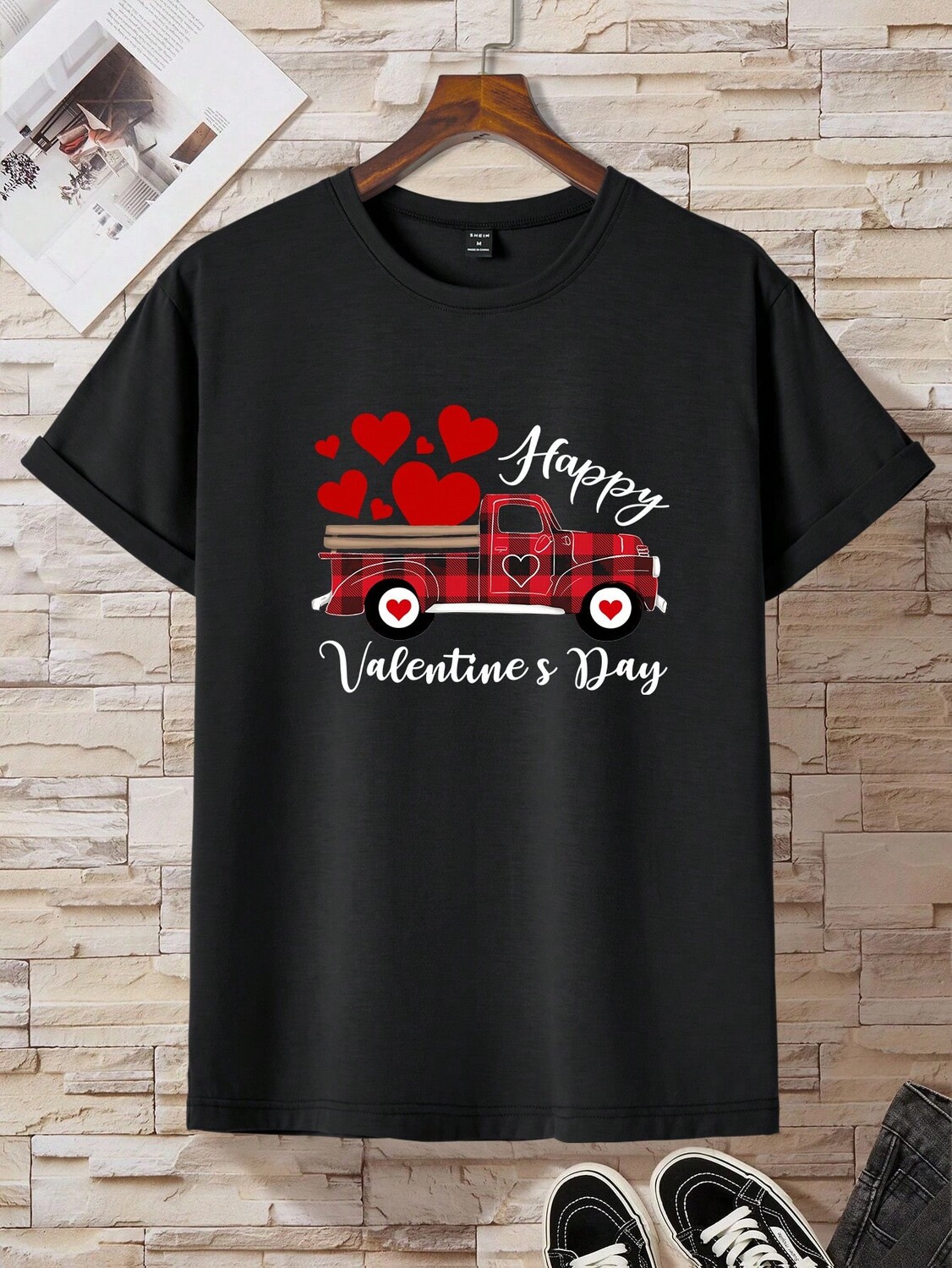 Мужская футболка с рисунком Love, Heart & Truck, короткий рукав, 1 шт, черный цвет
Мужская футболка с рисунком Love, Heart & Truck, короткий рукав, 1 шт, черный цвет