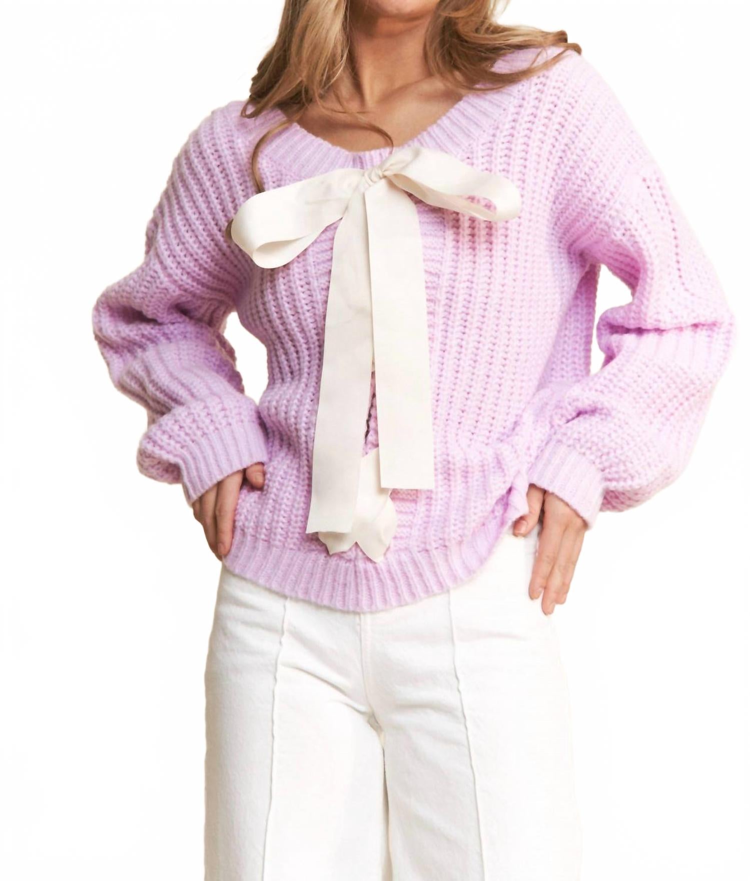 Уютный милый свитер с косами и лентами в лавандовом цвете J.Nna, лавандовый
Уютный милый свитер с косами и лентами в лавандовом цвете J.Nna, лавандовый