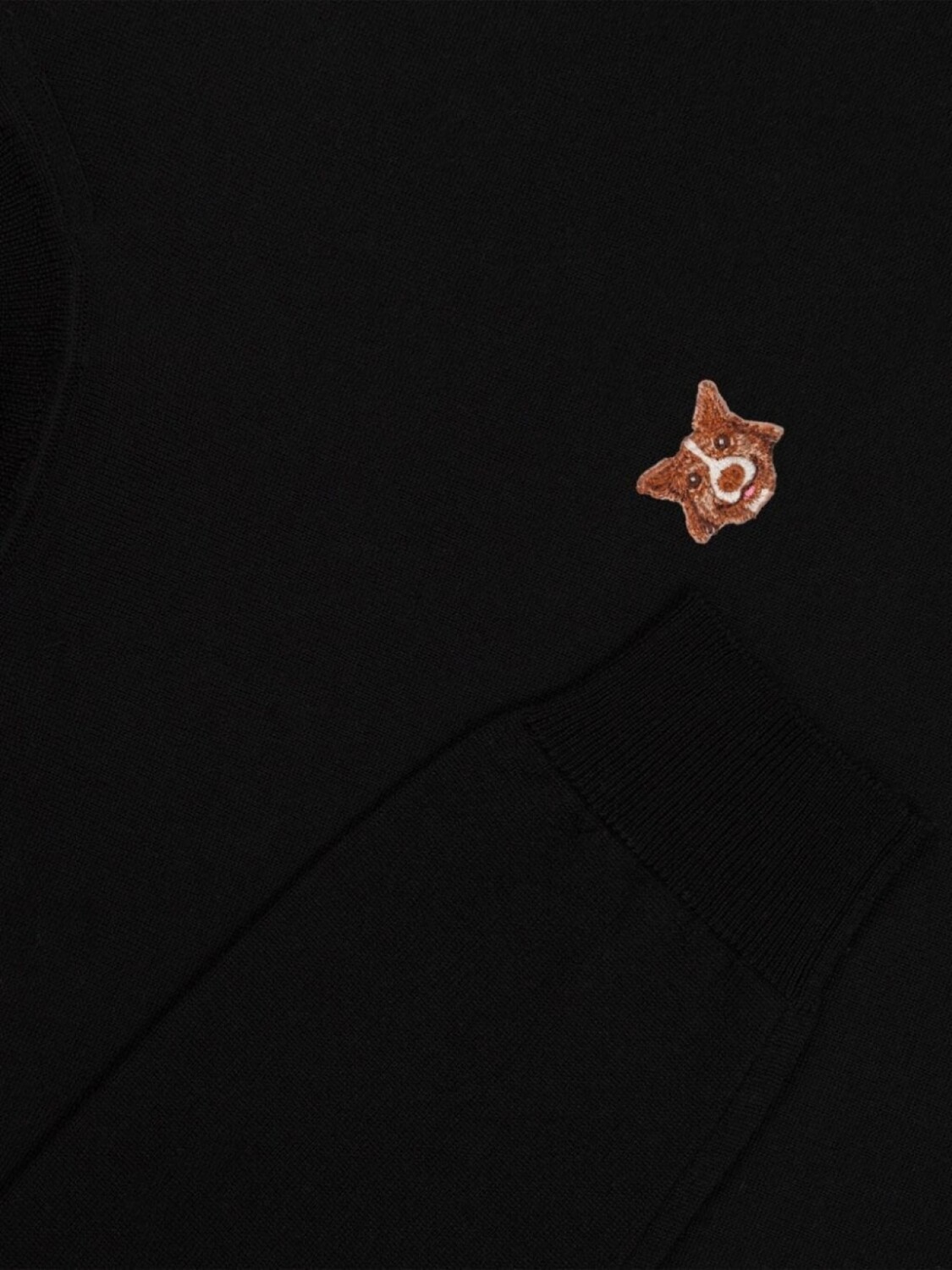 PELO FOUNDATION джемпер с заплаткой Mongrel, черный
PELO FOUNDATION джемпер с заплаткой Mongrel, черный