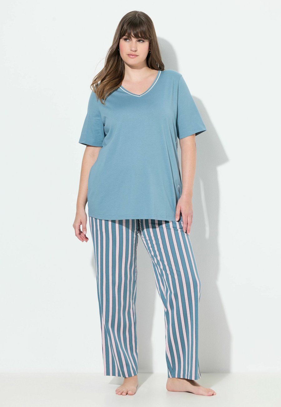 Пижамный комплект Ulla Popken TWO PIECE SET, Gray Blue/Mottled Blue
Пижамный комплект Ulla Popken TWO PIECE SET, Gray Blue/Mottled Blue