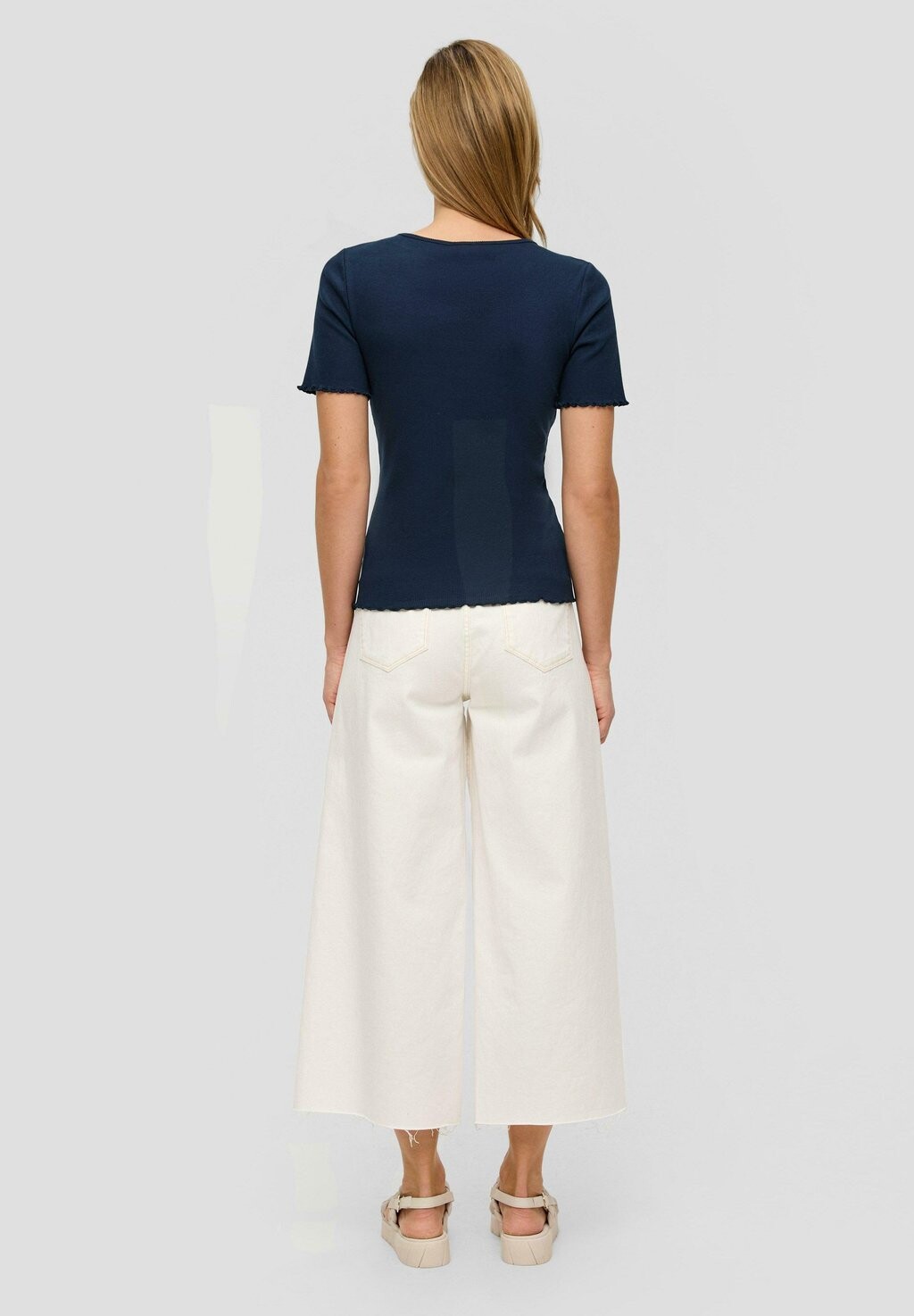 Базовая футболка IN OPTIK s.Oliver, темно-синий
Базовая футболка IN OPTIK s.Oliver, темно-синий