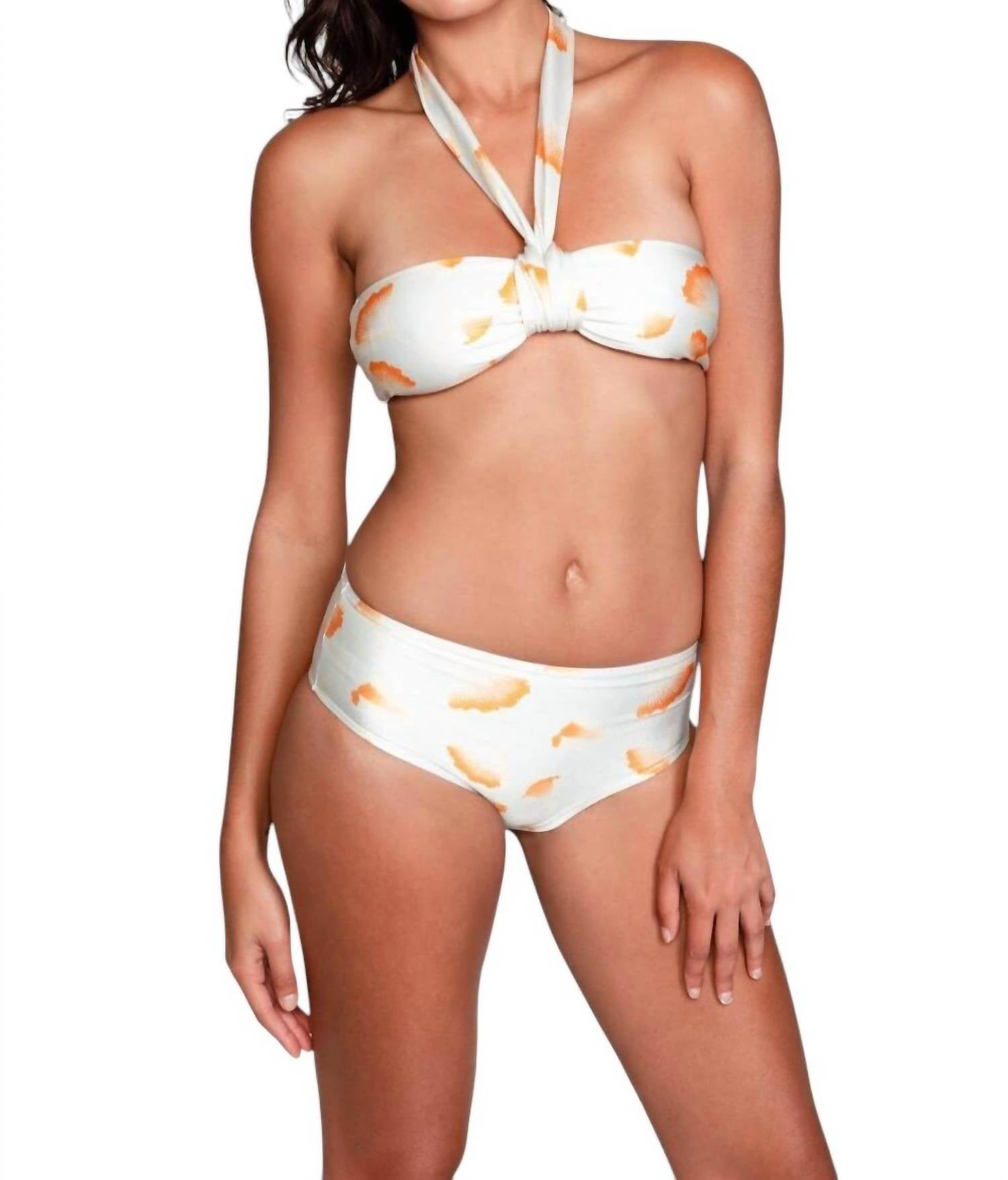 Бикини-топ Serena Hipster цвета слоновой кости Ginkgo Sauipe
Бикини-топ Serena Hipster цвета слоновой кости Ginkgo Sauipe