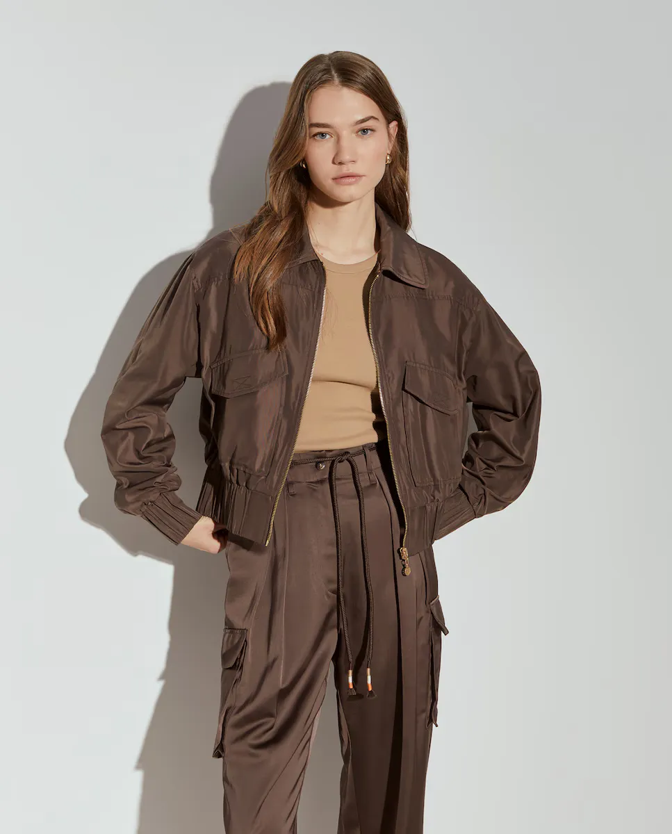 Женская куртка-бомбер с карманами Lion of Porches, коричневый
Женская куртка-бомбер с карманами Lion of Porches, коричневый