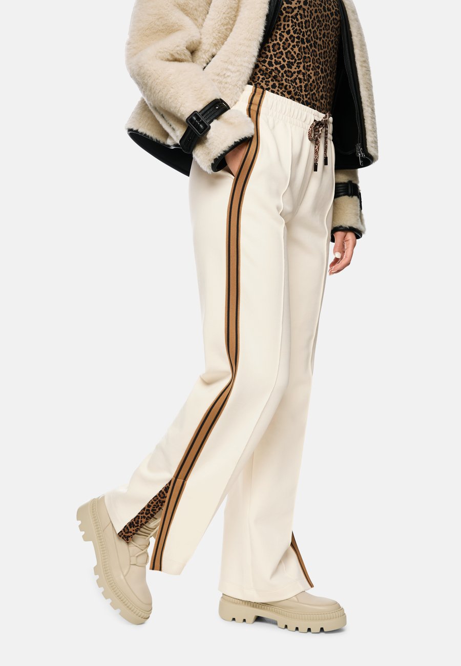 Брюки Marc Cain WASHINGTON, Bright Ecru/Beige
Брюки Marc Cain WASHINGTON, Bright Ecru/Beige