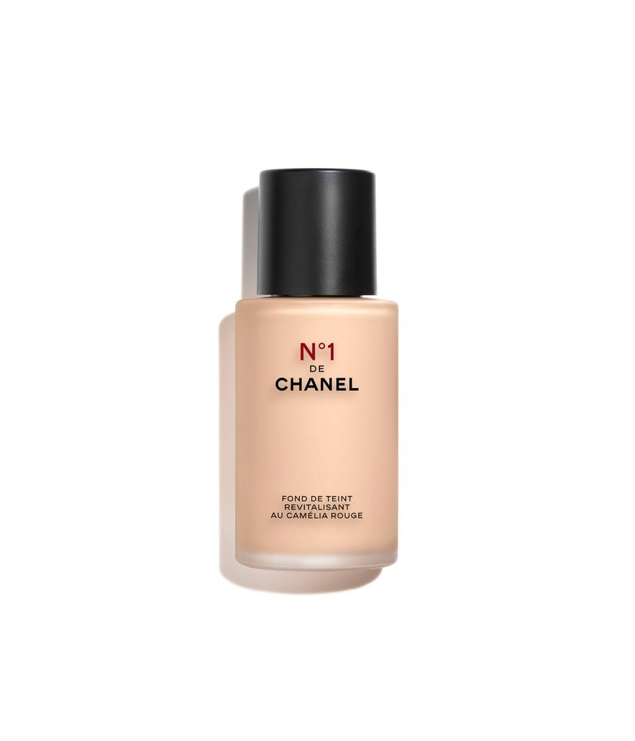 Кремовая основа CHANEL N°1 de CHANEL REVITALISIERENDE FOUNDATION, BR32, 30 ml 
Кремовая основа CHANEL N°1 de CHANEL REVITALISIERENDE FOUNDATION, BR32, 30 ml