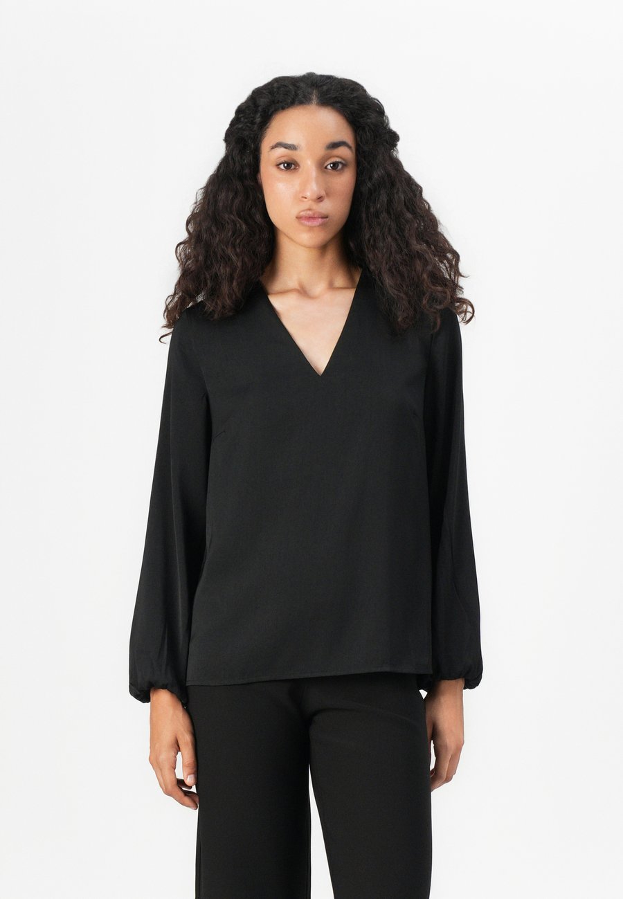 Блуза ONLY ONLLUCY LIFE V NECK, Black
Блуза ONLY ONLLUCY LIFE V NECK, Black